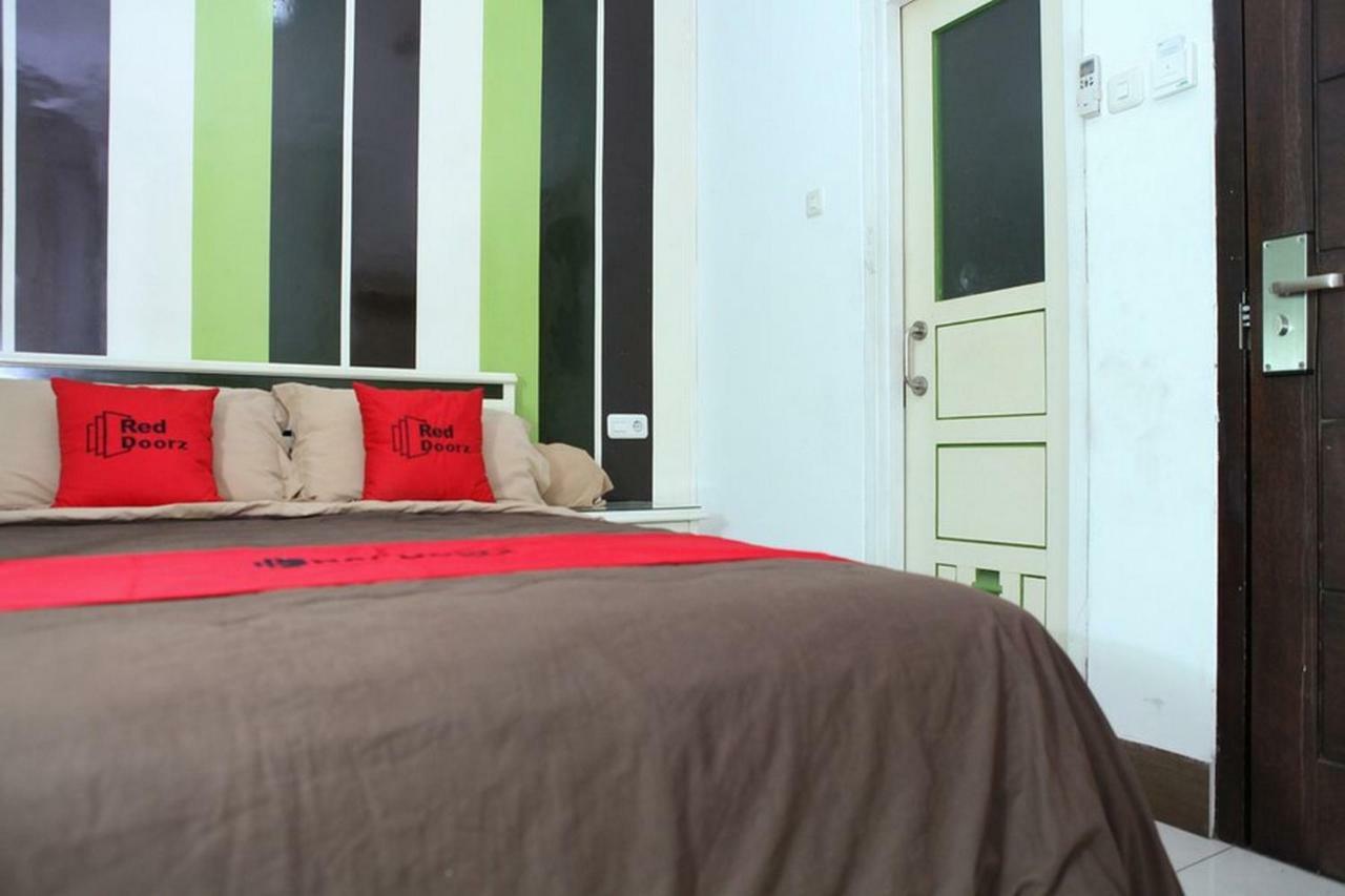 בנדונג Reddoorz Plus @ Talaga Bodas מראה חיצוני תמונה