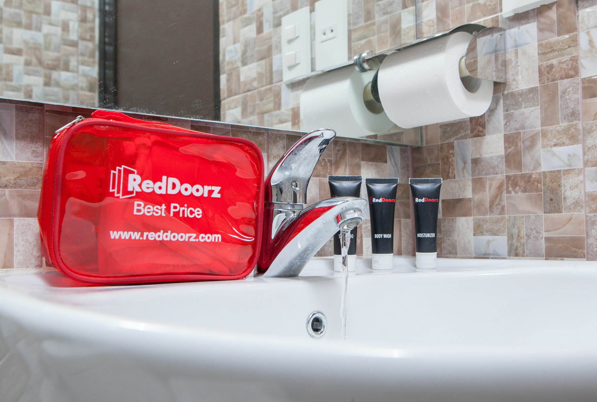 בנדונג Reddoorz Plus @ Talaga Bodas מראה חיצוני תמונה